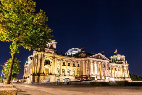 Berlin: Government District Evening Walking Tour