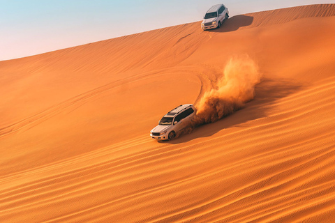 Doha : Safari privé dans le désert avec balade à dos de chameau, rallye dans les dunesDoha : Excursion privée en Jeep dans le désert avec promenade à dos de chameau et descente de dunes.