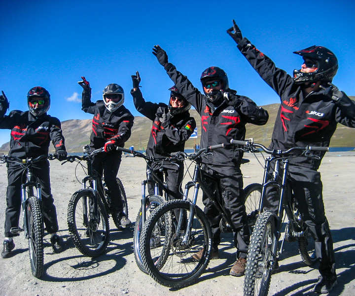 La Paz: 4-Day Death Road & Salt Flat Bike Tour