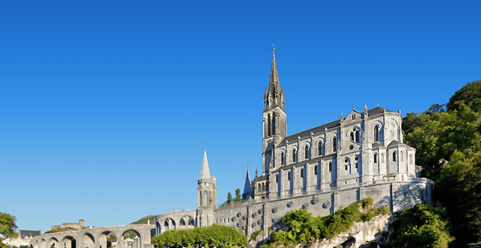 Lourdes, Le Sanctuaire de Notre-Dame Visite guidée - Hizvo