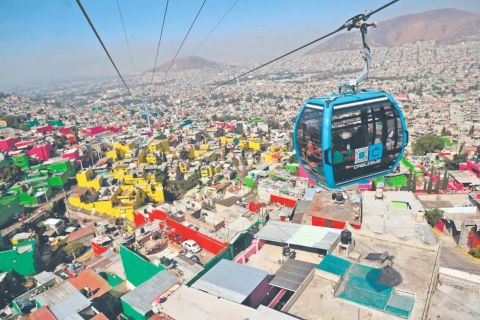 Mexico City: Neighborhoods Contrasts Bus & Cable Car Tour