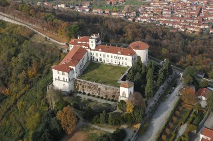Caravino: Eintrittskarte für das Schloss Masino