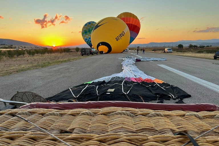 Kreta: luchtballonvlucht en ontbijt in een taverneBallonvlucht met ontbijt en hoteltransfer