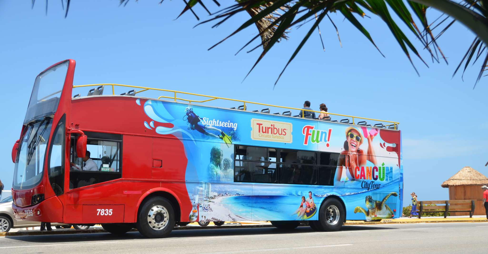 cancun-hop-on-hop-off-sightseeing-bus-tour-suitetrails