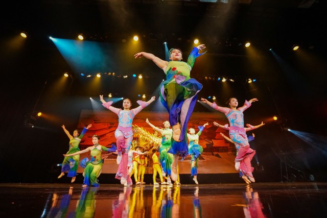 Visit Branson Grand Shanghai Circus- Amazing Acrobats of China in Branson, Missouri