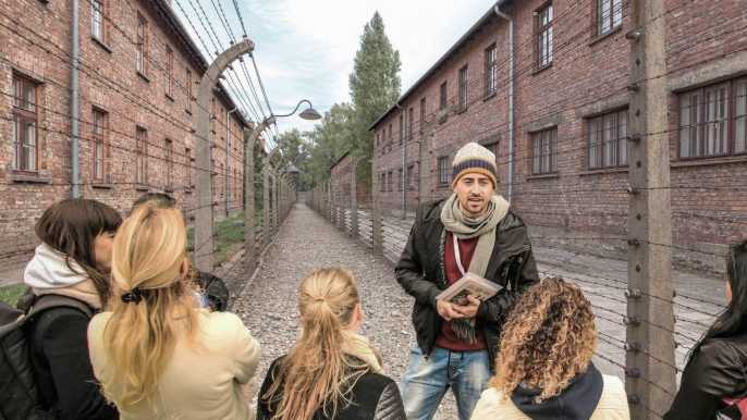 Cracovia: tour de Auschwitz-Birkenau, recogida y almuerzo