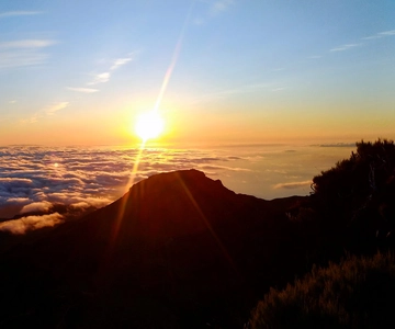 Madeira: Pico Ruivo Guided Sunrise Hike with Hotel Pickup