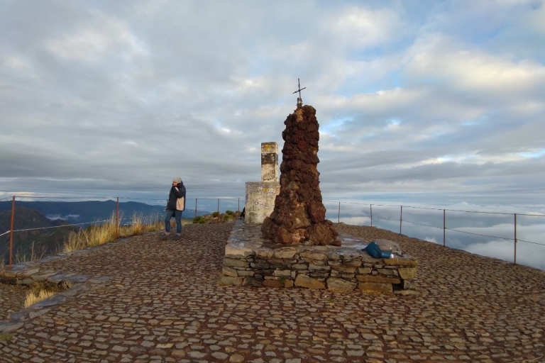 Madeira: Excursión guiada al amanecer en el Pico Ruivo con recogida en el hotel