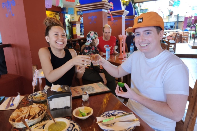 Cancún : Visite de la gastronomie mexicaine dans le centre-ville de CancúnCancún : visite à pied de la gastronomie mexicaine au centre-ville de Cancún