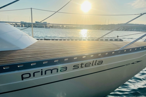 Marina Del Ray : Aventure en voilier privé avec repasDépart au coucher du soleil (2 heures)