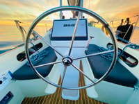 Marina Del Ray, Private Therapy Sail with small plate & vino - Housity