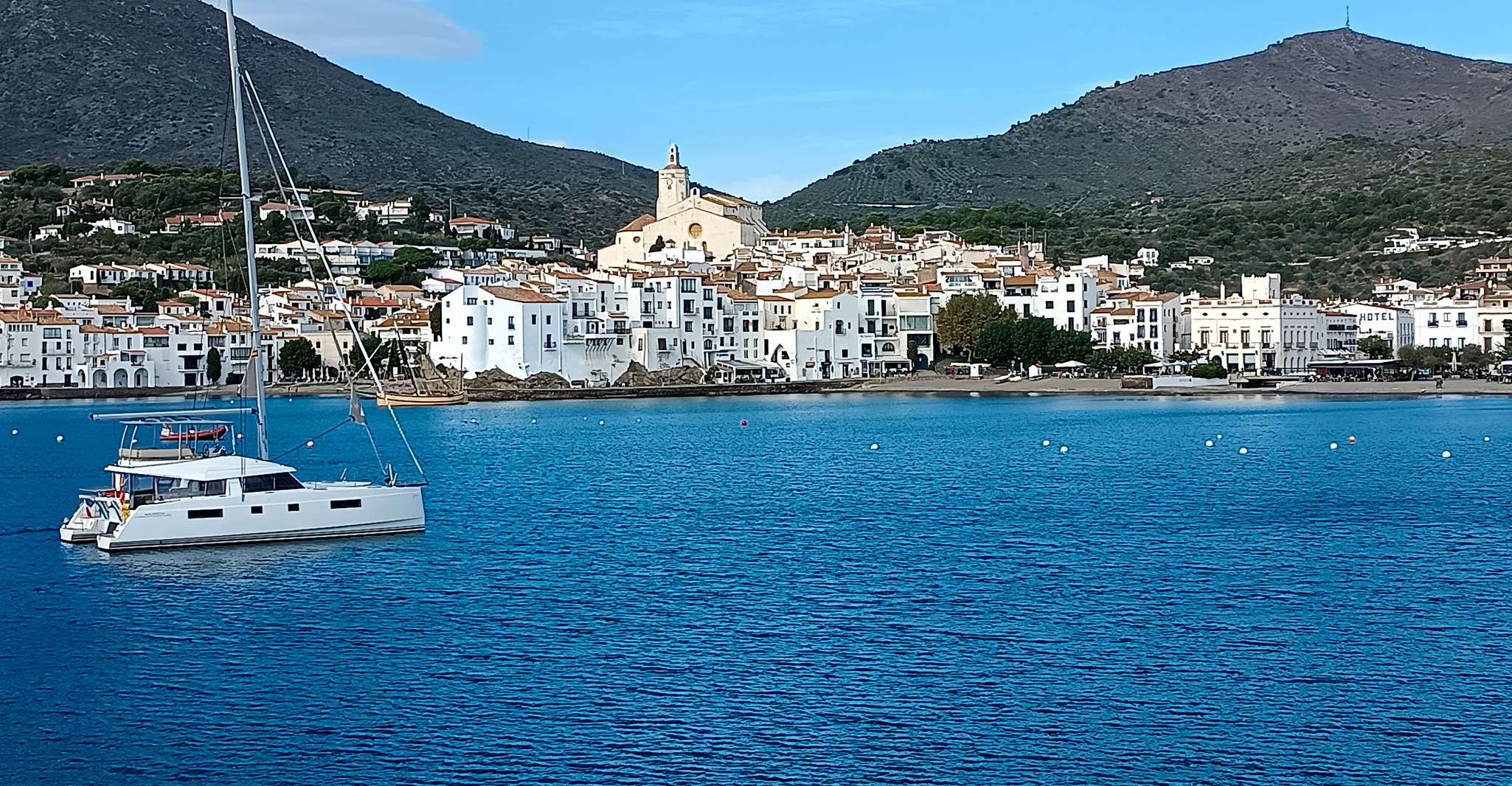 Von Girona, Dalí Museum, Cadaqués und Creus Cape Tour - Hizvo