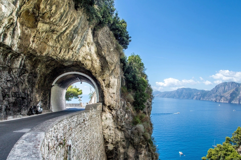 Van Napels: enkele reis privétransfer naar Amalfi