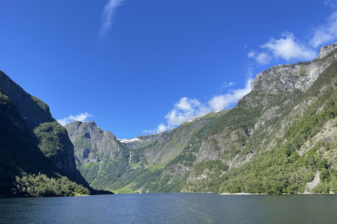 Crucero privado de 2 días al fiordo de SognefjordenDesde Bergen: Crucero privado de 2 días al fiordo Sognefjorden