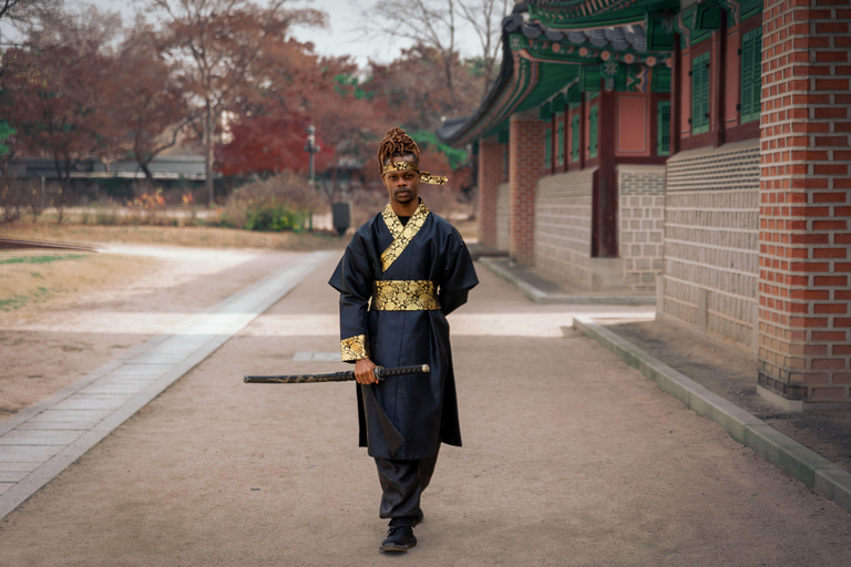 Wycieczka fotograficzna Hanbok w pałacu organizowana przez Daehanhanbok