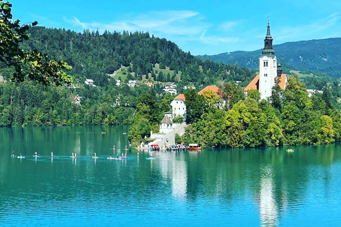 卢布尔雅那出发：探索布莱德湖和波斯托伊纳洞穴