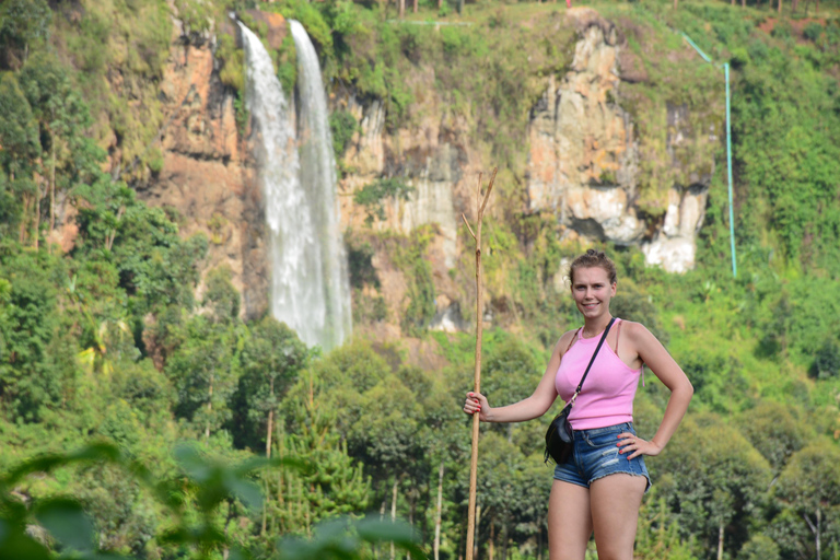 Caminhada nas Cataratas de Sipi e passeios pela comunidadeCaminhada de 1 dia nas Cataratas de Sipi: caminhada pelas cataratas e passeios pela comunidade