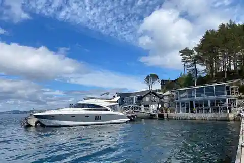 Bergen: Fjordkryssning till Cornelius fisk- och skaldjursrestaurang
