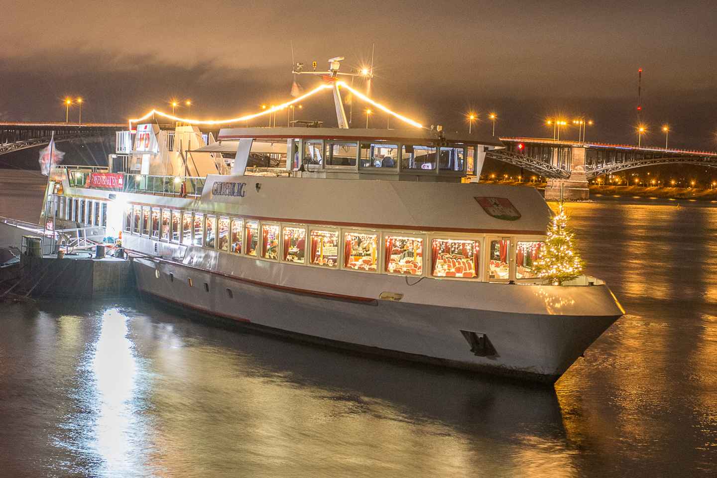 Mainz: 2-Hour Advent Afternoon Boat Cruise on the Rhine - Mainz: 2-Hour Advent Afternoon Boat Cruise on the Rhine