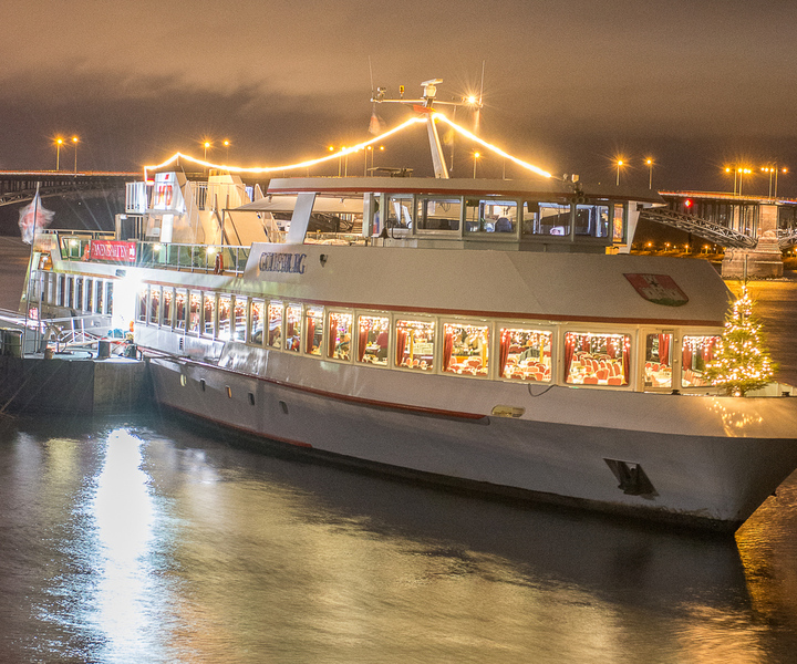 Mainz: 2-Hour Advent Afternoon Boat Cruise on the Rhine