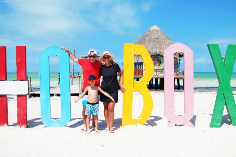 Au départ de Cancun : Excursion guidée d'une journée à Isla Holbox avec déjeuner