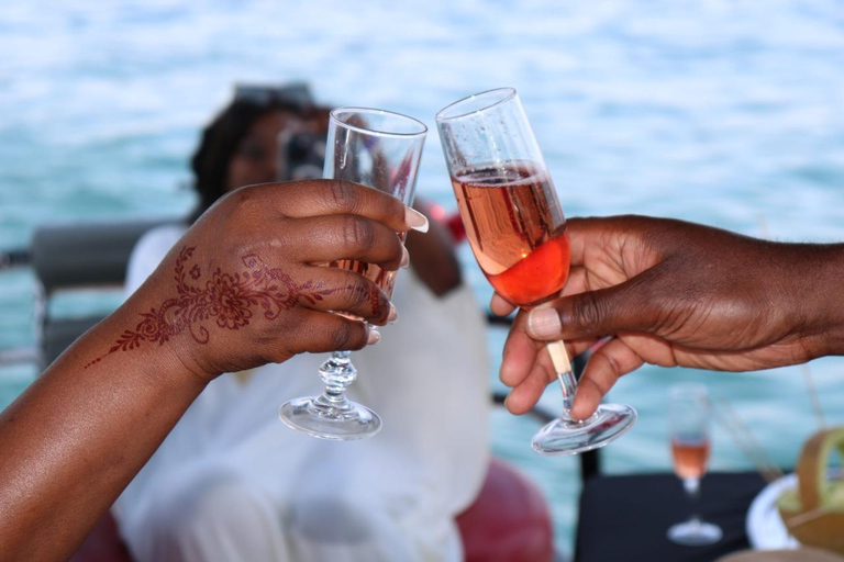 Agadir: Private Boat Cruise with Snacks and Drinks