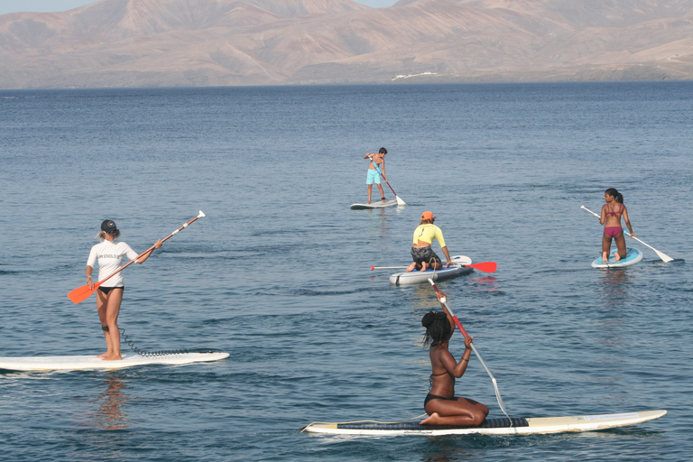 Lanzarote: Stand up paddle en el paraísoClases de stand up paddle al sol