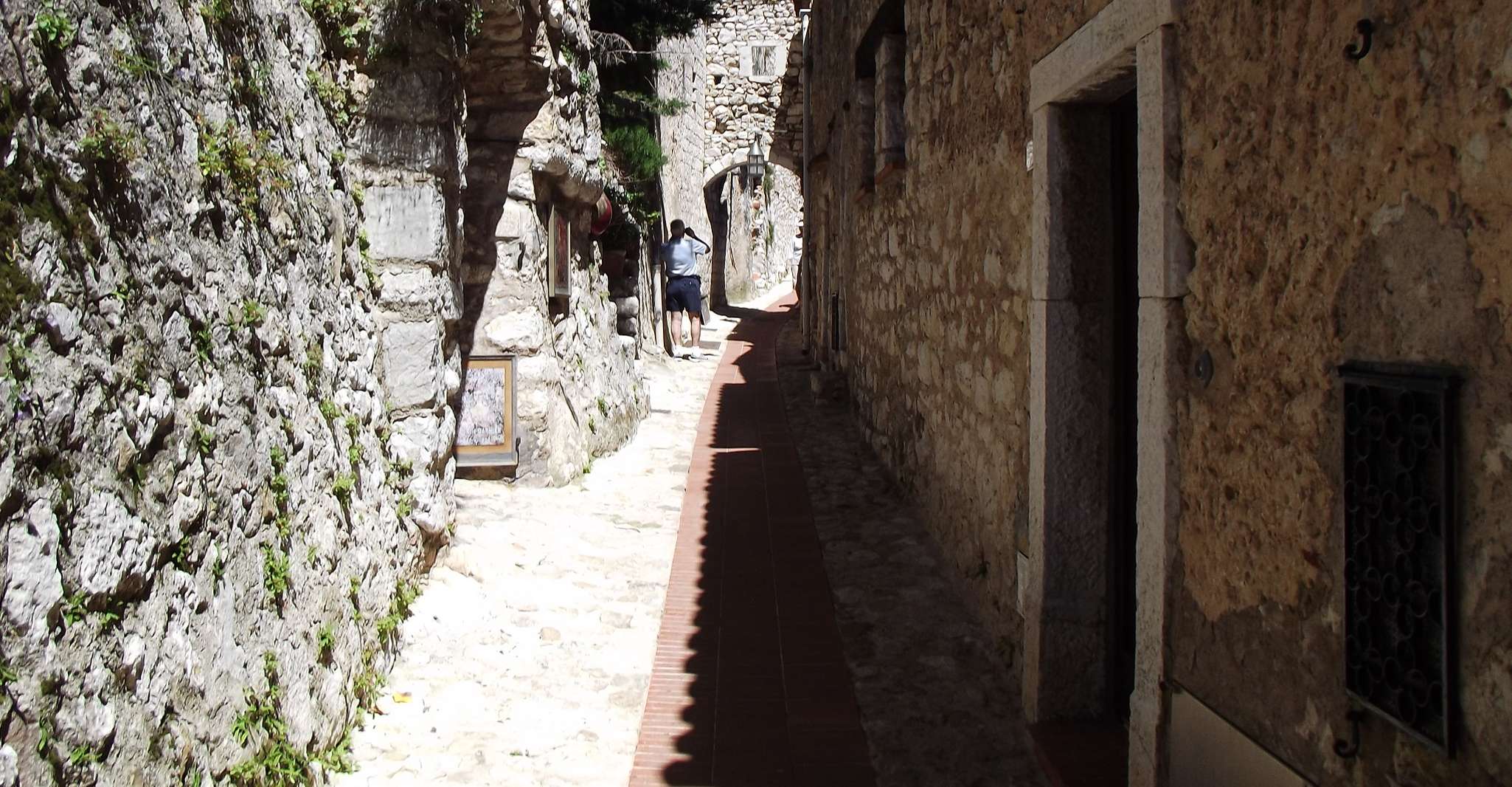 Èze, Private Village Guided Walking Tour - Housity