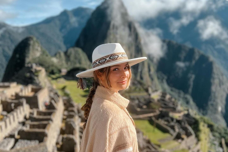 Cusco 4-d | Humantay Lake and Machu Picchu | All Included Cusco 4-d+ 2⭐Hotel | Humantay Lake and Machu Picchu