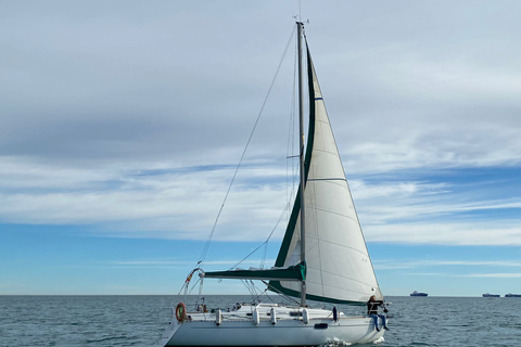 Valencia: Privater Segeltörn mit Snacks und Getränken