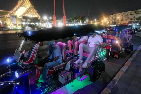 Bangkok: Old Town Food Tasting Tuk Tuk Tour at Night