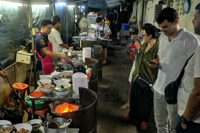 Bangkok : Visite nocturne en Tuk Tuk avec dégustation de nourriture dans la vieille ville