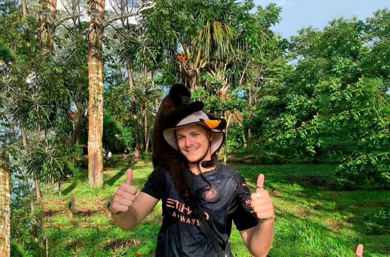 Tour di un giorno all'isola delle scimmie di Iquitos e al parco dei piranha