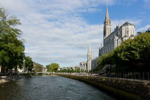 Lourdes: Spiritual and Historical Guided Tour