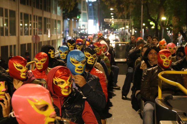 Meksyk: dostęp do pokazów wrestlingu i wycieczka autobusem piętrowymNiesamowity pokaz meksykańskich zapasów w Meksyku