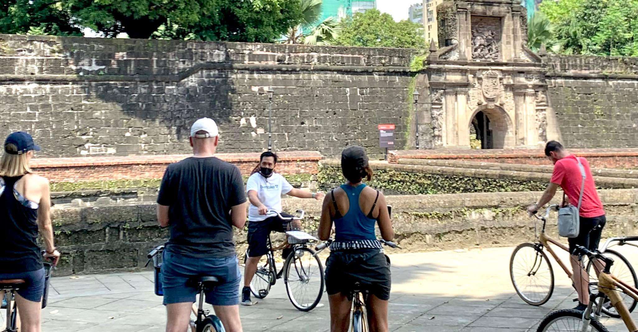 Manila, geführter Sonnenuntergang Bamboo Fahrradtour in Intramuros - Hizvo