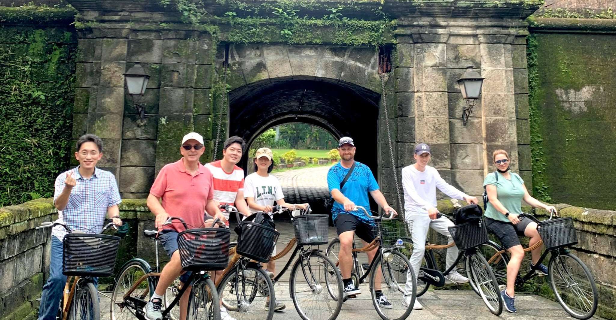 Manila, geführter Sonnenuntergang Bamboo Fahrradtour in Intramuros - Hizvo