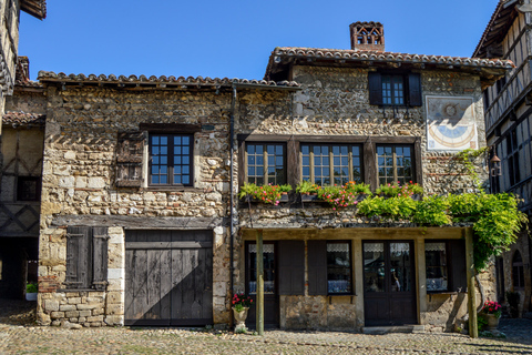 Pérouges: visita guiada privada à vila medieval