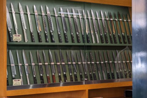 Asakusa: Kitchen knife store visits after history tour