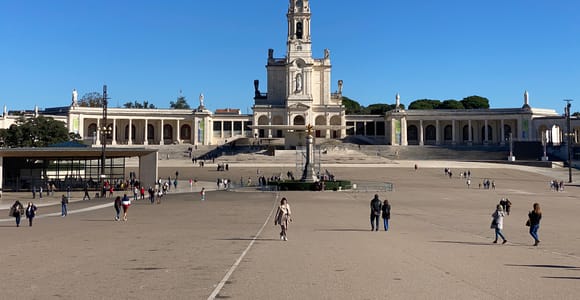 Lisbon: Fátima, Batalha, Nazaré & Obidos Small-Group Tour