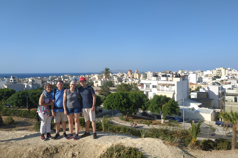 Heraklion: tour privado en bicicleta ecológica por la ciudad-degustación de comida-degustación de vinosHeraklion: recorrido turístico en bicicleta eléctrica con comida y vino