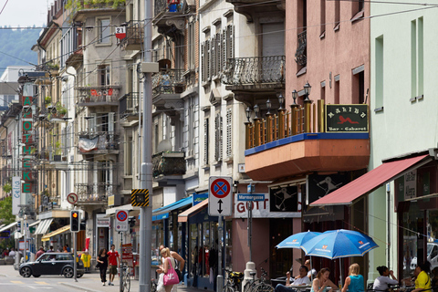Guided tour of the Zurich milieu Zurich Milieu City Tour – English