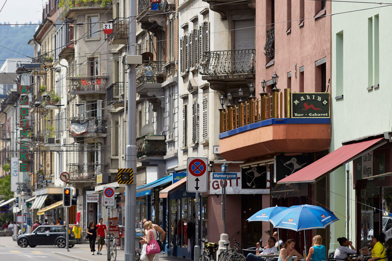 Guided tour of the Zurich milieu Zurich Milieu City Tour – English