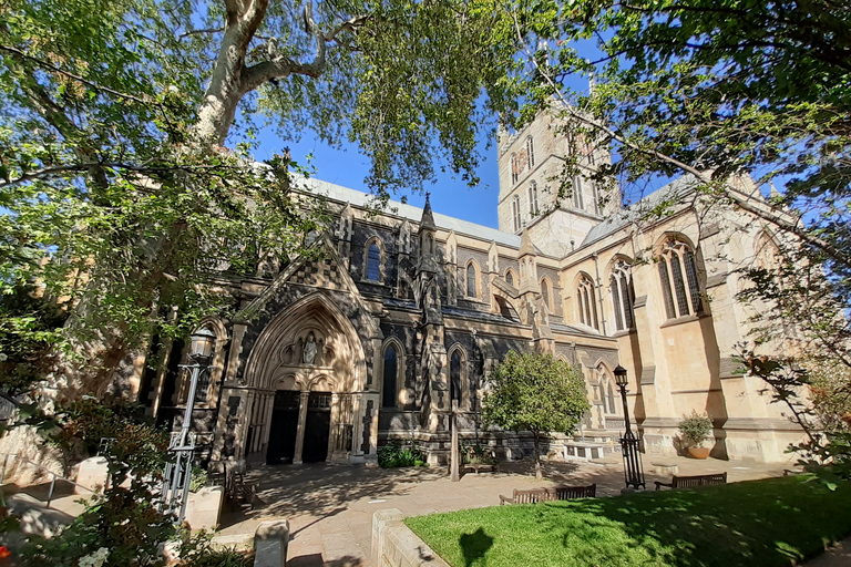 London: Medieval History Walking Tour from The Tower