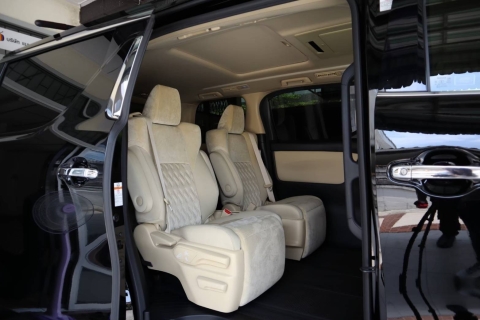 Don Mueang Flughafen: Luxus-Privat-TransfersLuxuslimousine Mercedes Benz E-Klasse vom Flughafen zum Hotel