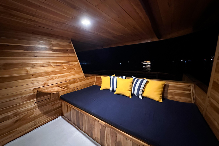 Labuan Bajo: 3-Day Komodo Island Cruise & LandTour, 15 Stops Superior Boat Sharing Room + Overland, Park Fee Excl.