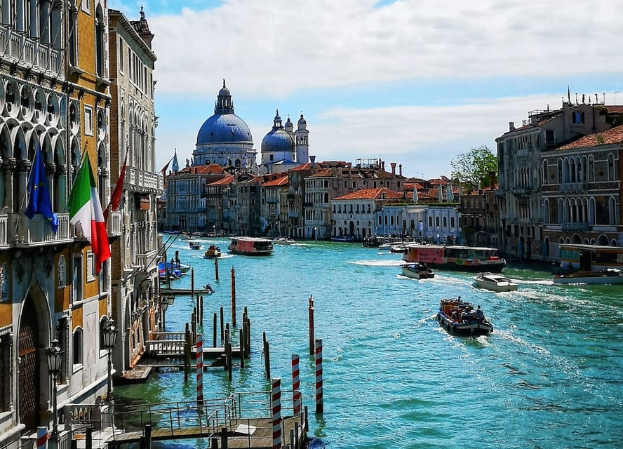 The Bridge of Sighs: All About Venice's Most Famous Bridge - Through  Eternity Tours