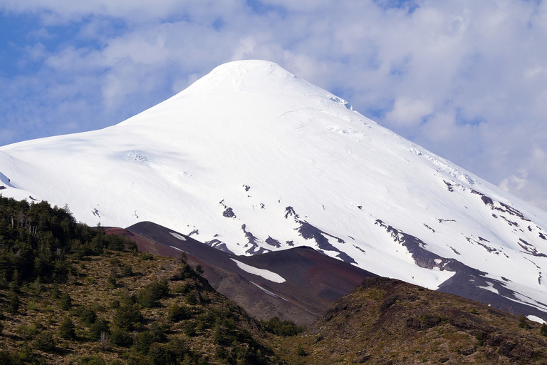 Desde Puerto Varas: Excursión de un día al Volcán Osorno y Saltos del Petrohué