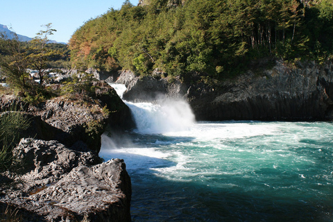 Au départ de Puerto Varas : Excursion d&#039;une journée au volcan Osorno et aux chutes de Petrohue