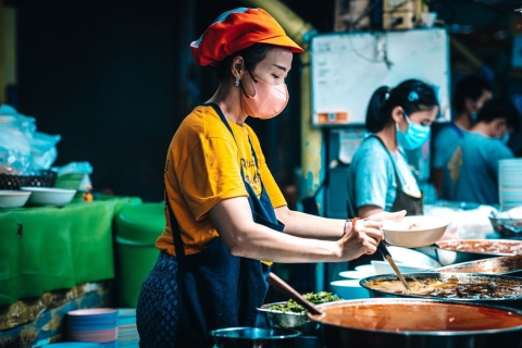 Wycieczka kulinarna do Chiang Mai z ponad 15 degustacjamiChiang Mai: Lanna Food Tour przez Songthaew Truck
